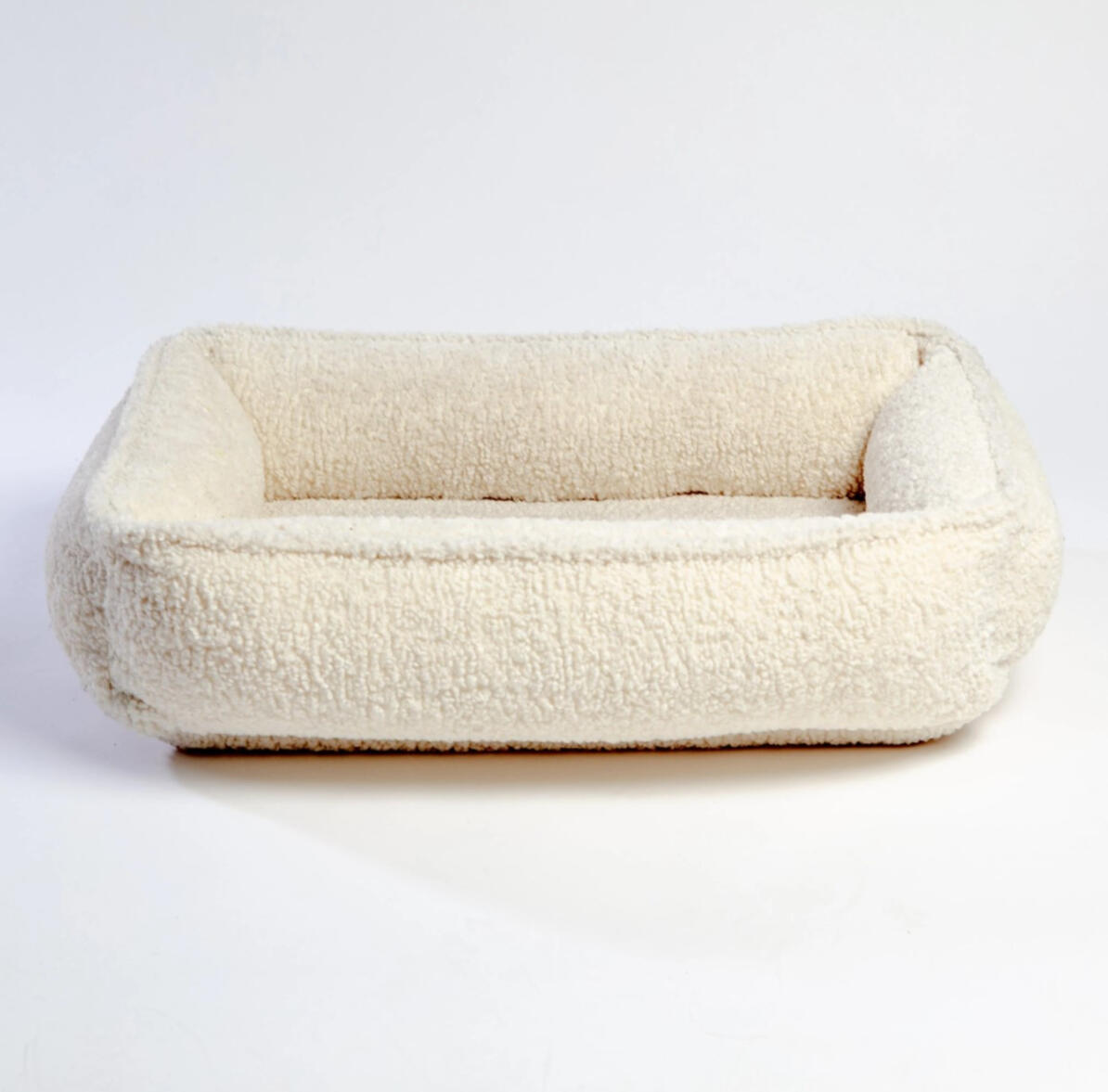 Bowsers - Urban Lounger Ivory Sheepskin